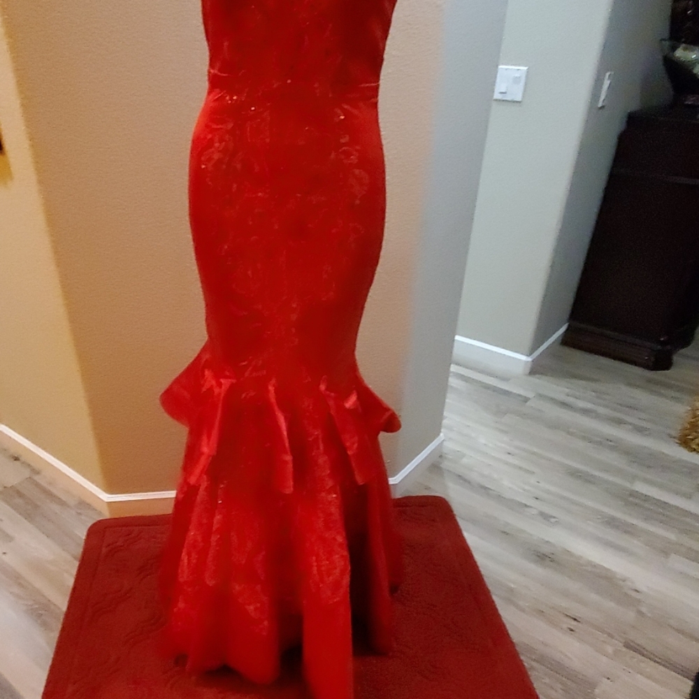 Red Formal Gown - Picture 4 of 8